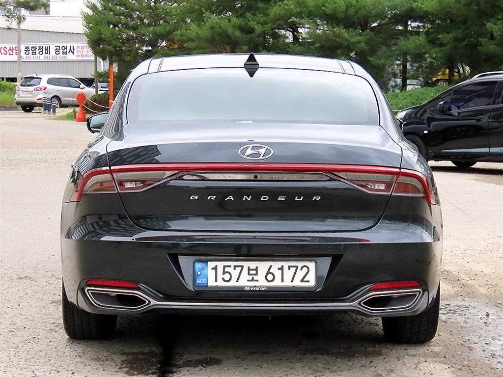 HYUNDAI Grandeur - Vista 4