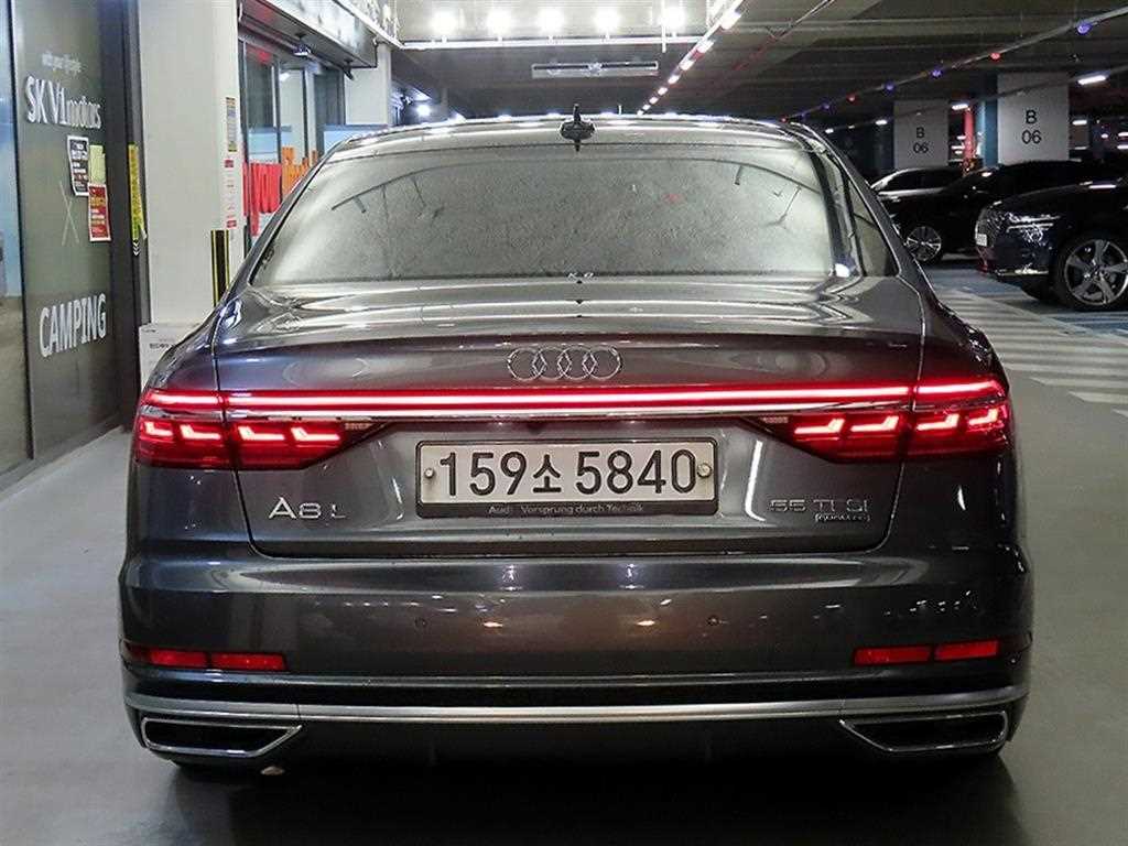 Audi A8 - Vista 5
