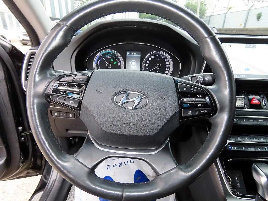 HYUNDAI Grandeur - Vista 8