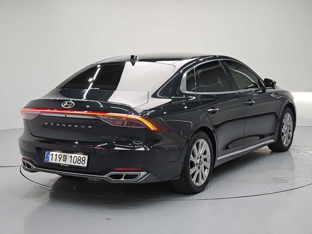 HYUNDAI Grandeur - Vista 4