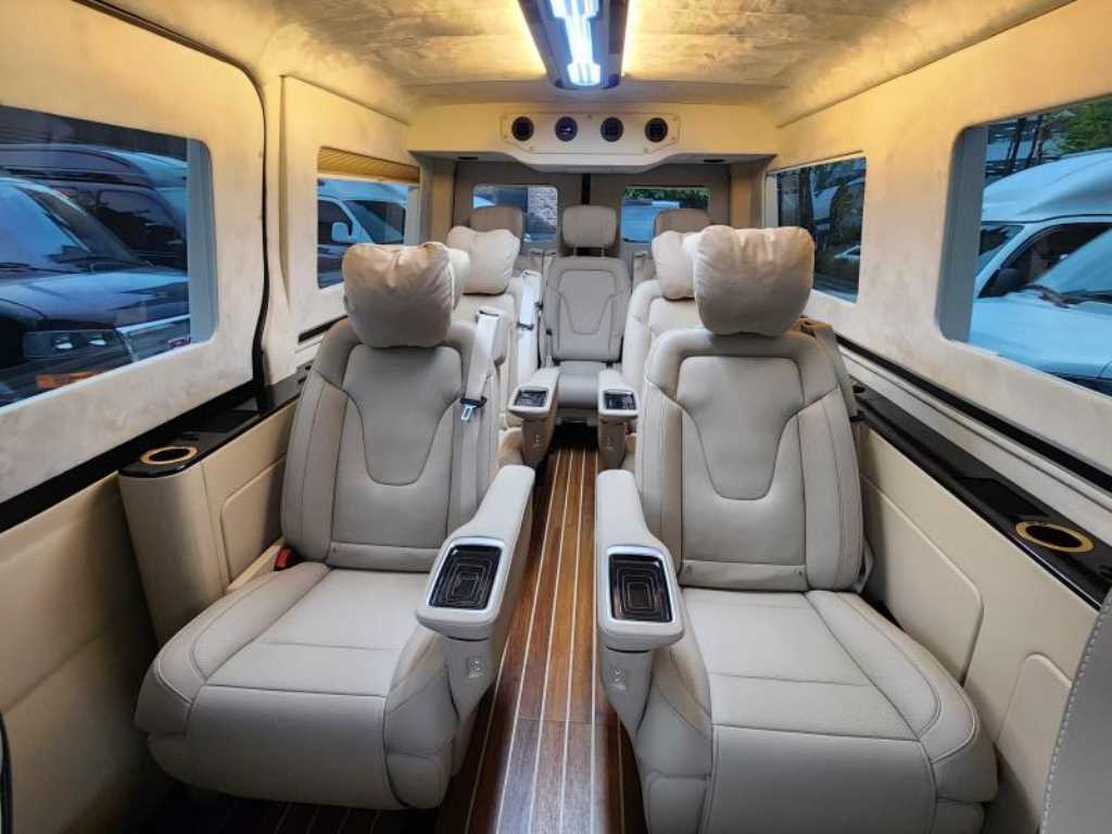 Mercedes Benz Sprinter - Vista 9