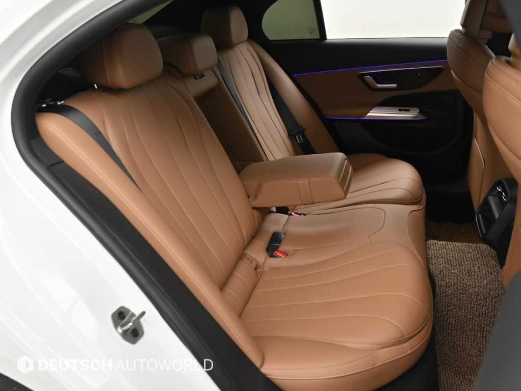 Mercedes Benz E class - Vista 12