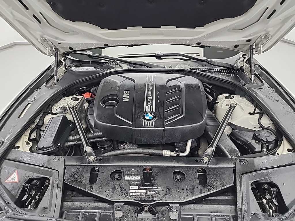 BMW 5 Series - Vista 5