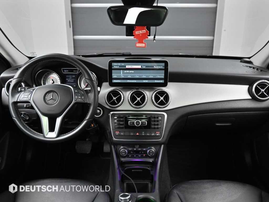 Mercedes Benz GLA Class - Vista 7