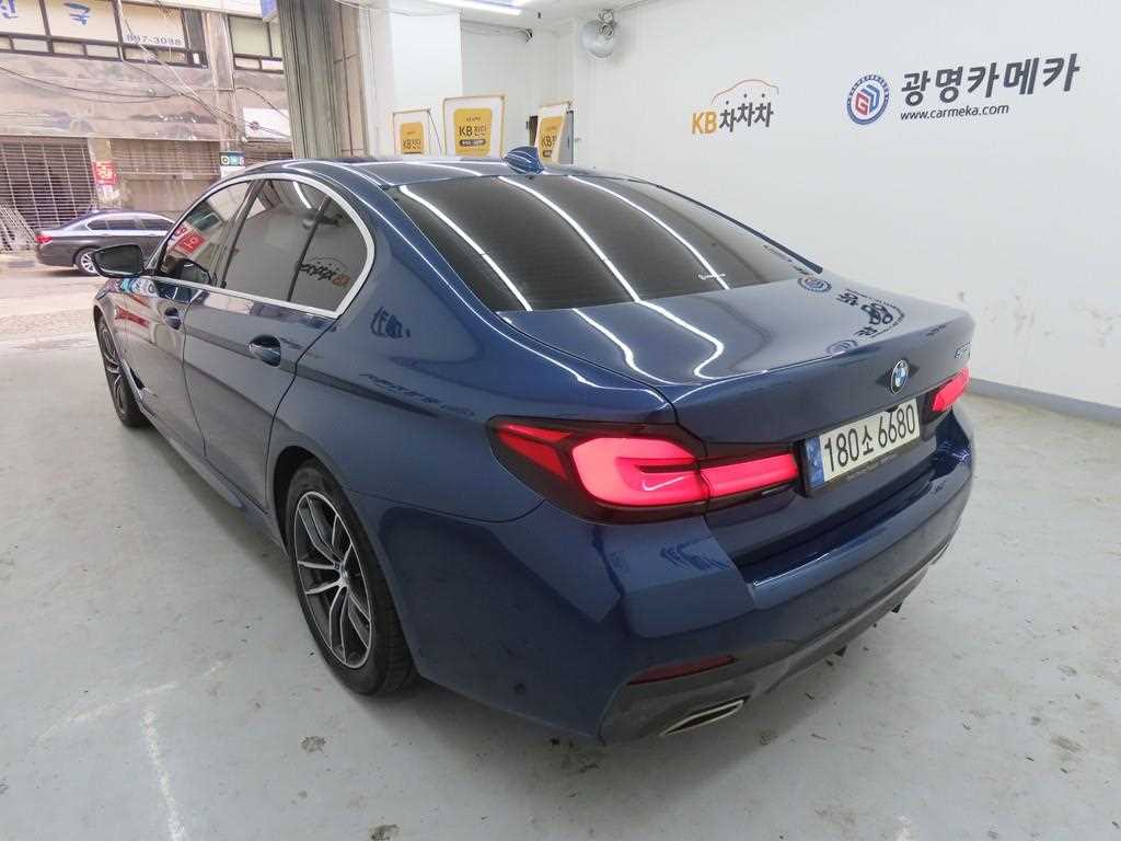 BMW 5 Series - Vista 4