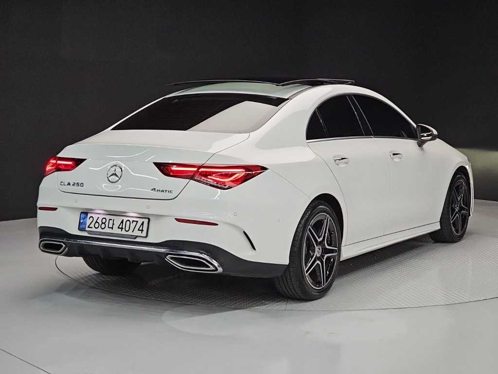 Mercedes Benz CLA Class - Vista 4