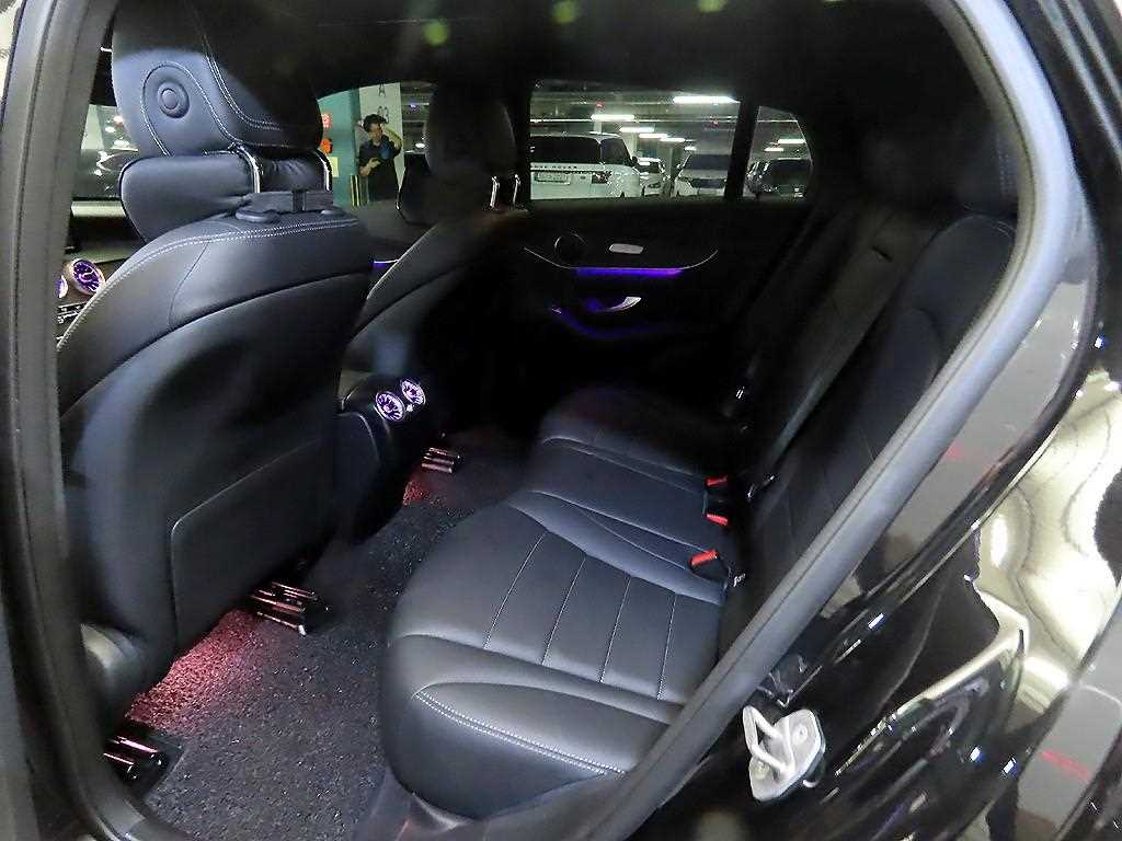 Mercedes Benz GLC Class - Vista 7