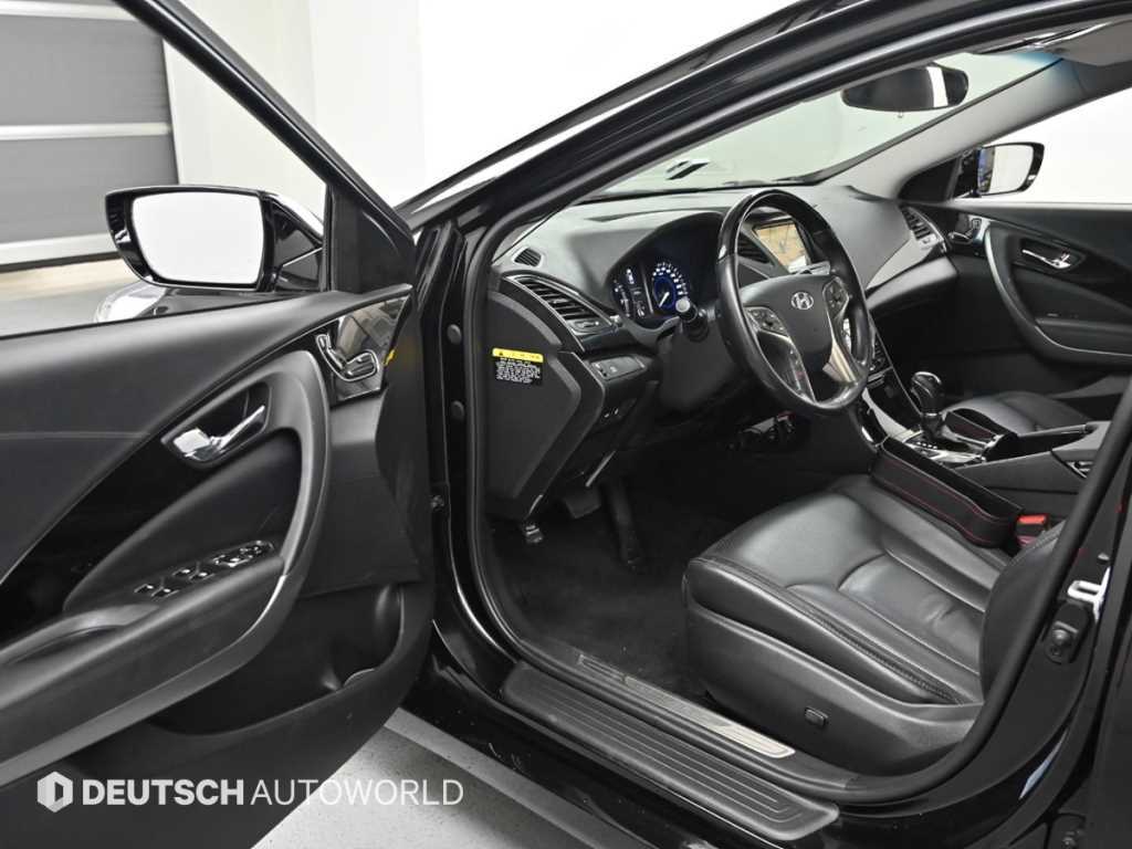 HYUNDAI Grandeur - Vista 11