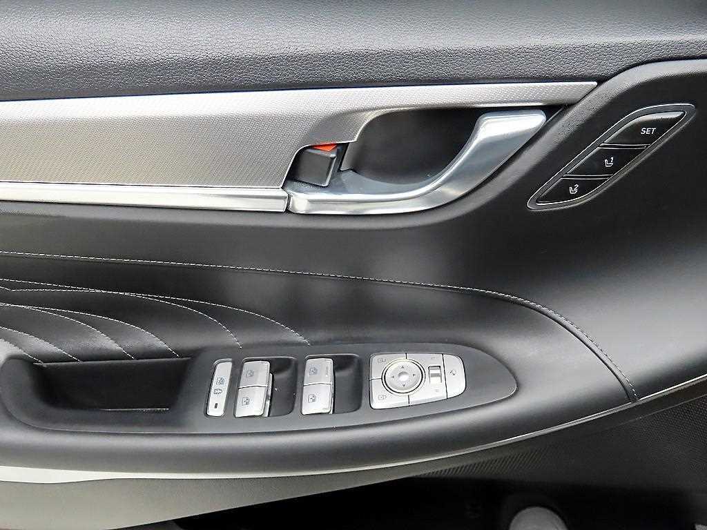 HYUNDAI Grandeur - Vista 11