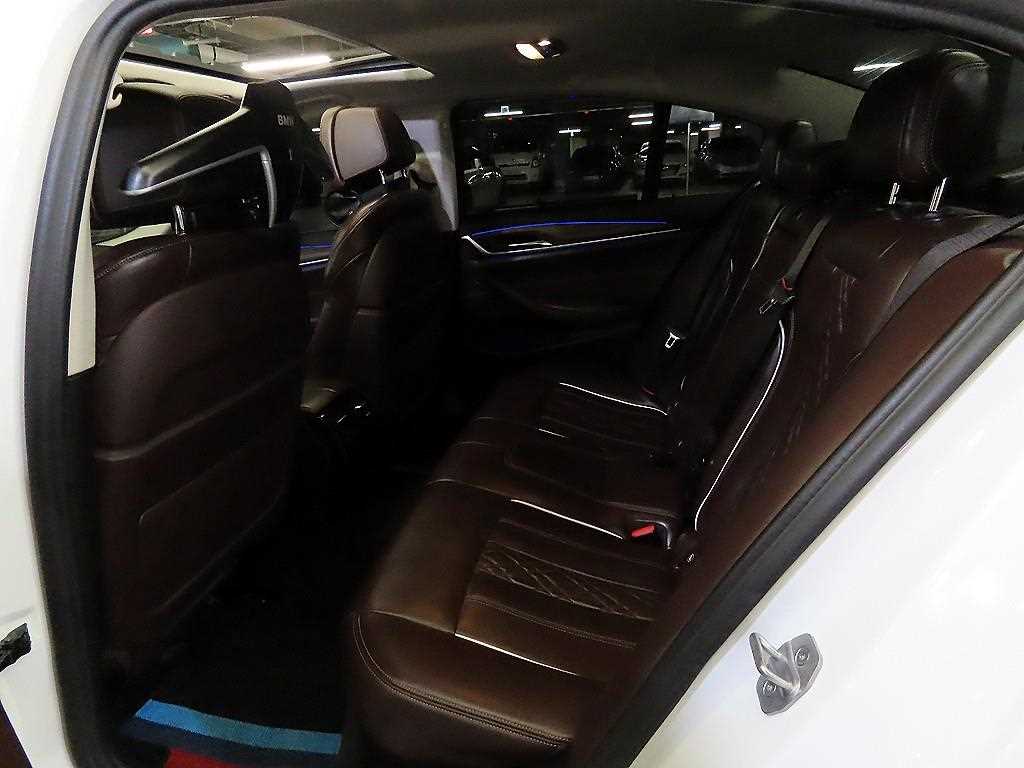 BMW 5 Series - Vista 7