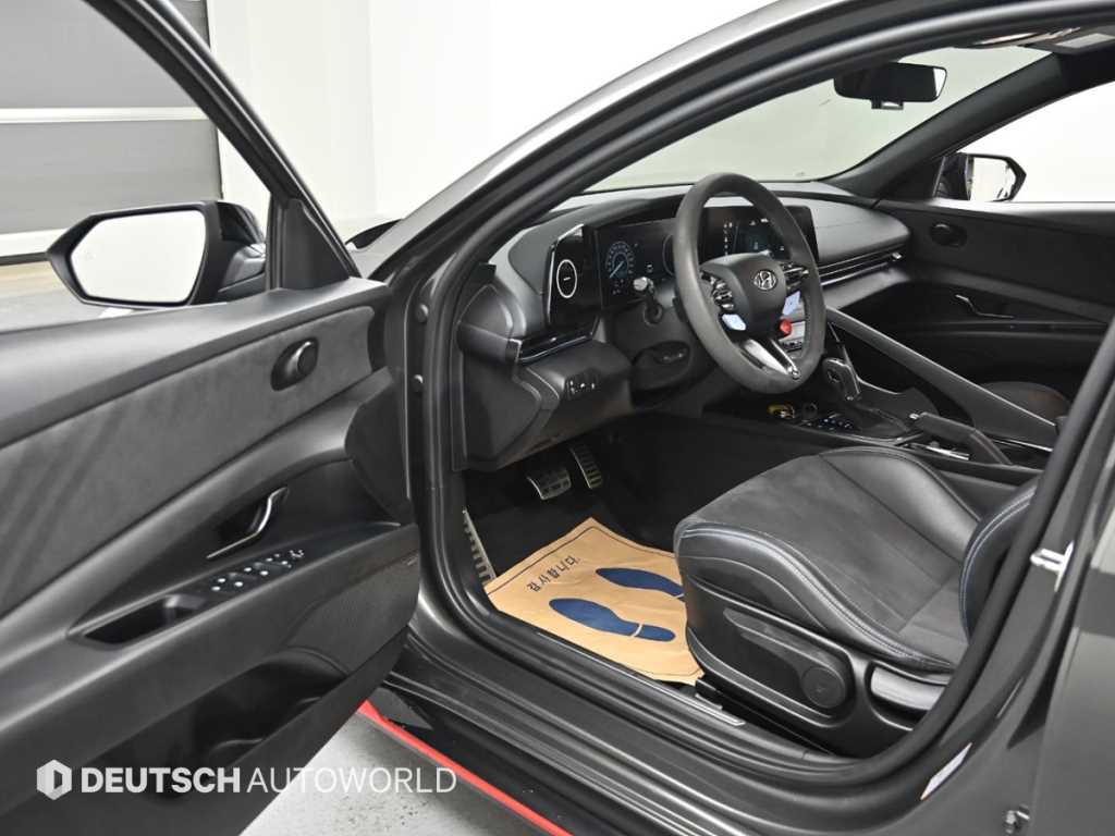HYUNDAI Avante - Vista 11