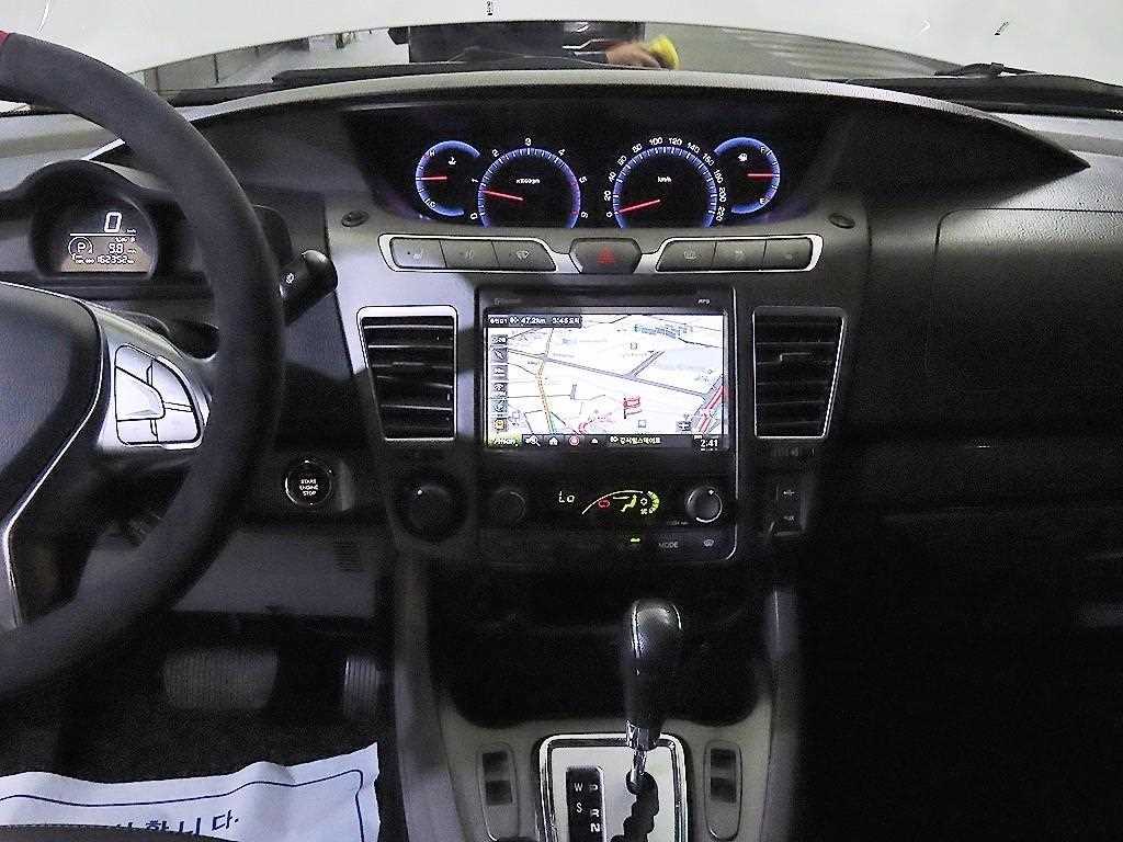 Ssangyong Korando - Vista 11