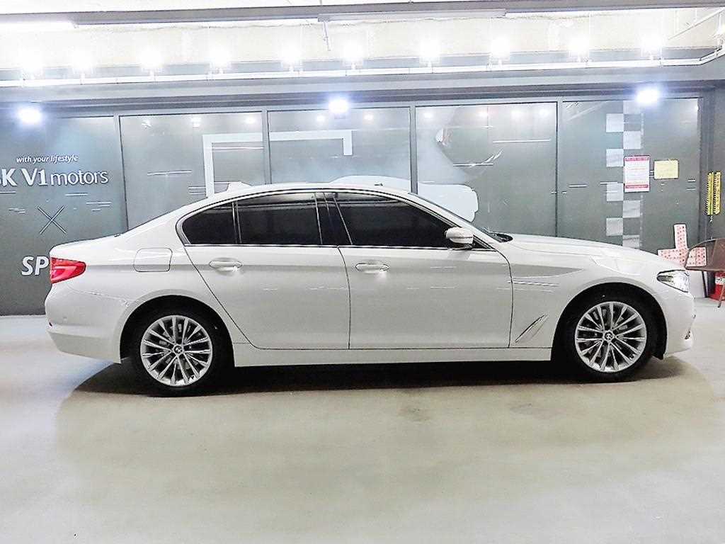 BMW 5 Series - Vista 3
