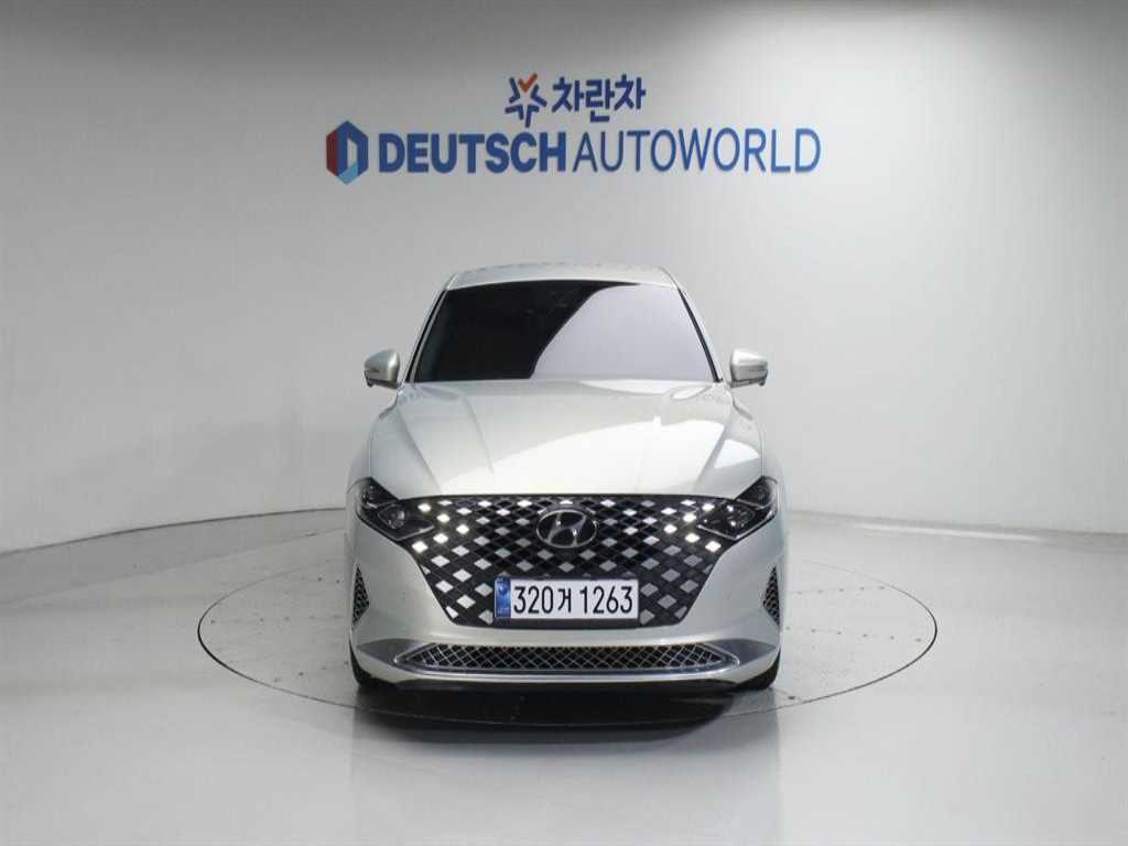 HYUNDAI Grandeur - Vista 3