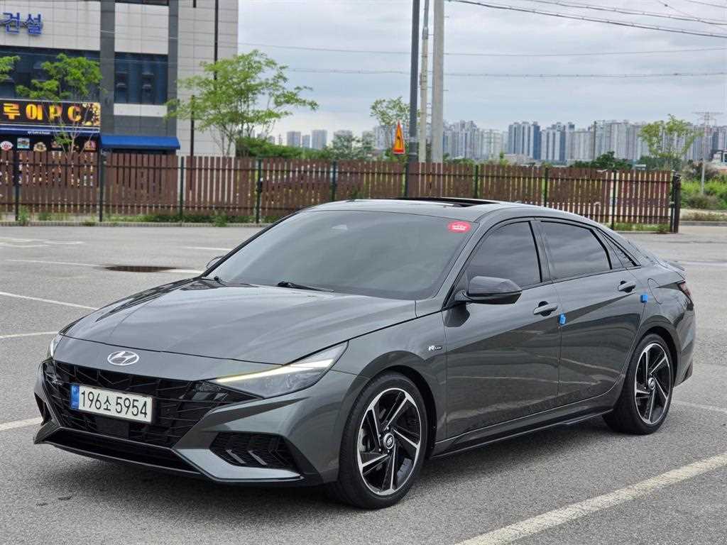 HYUNDAI Avante - Vista 2