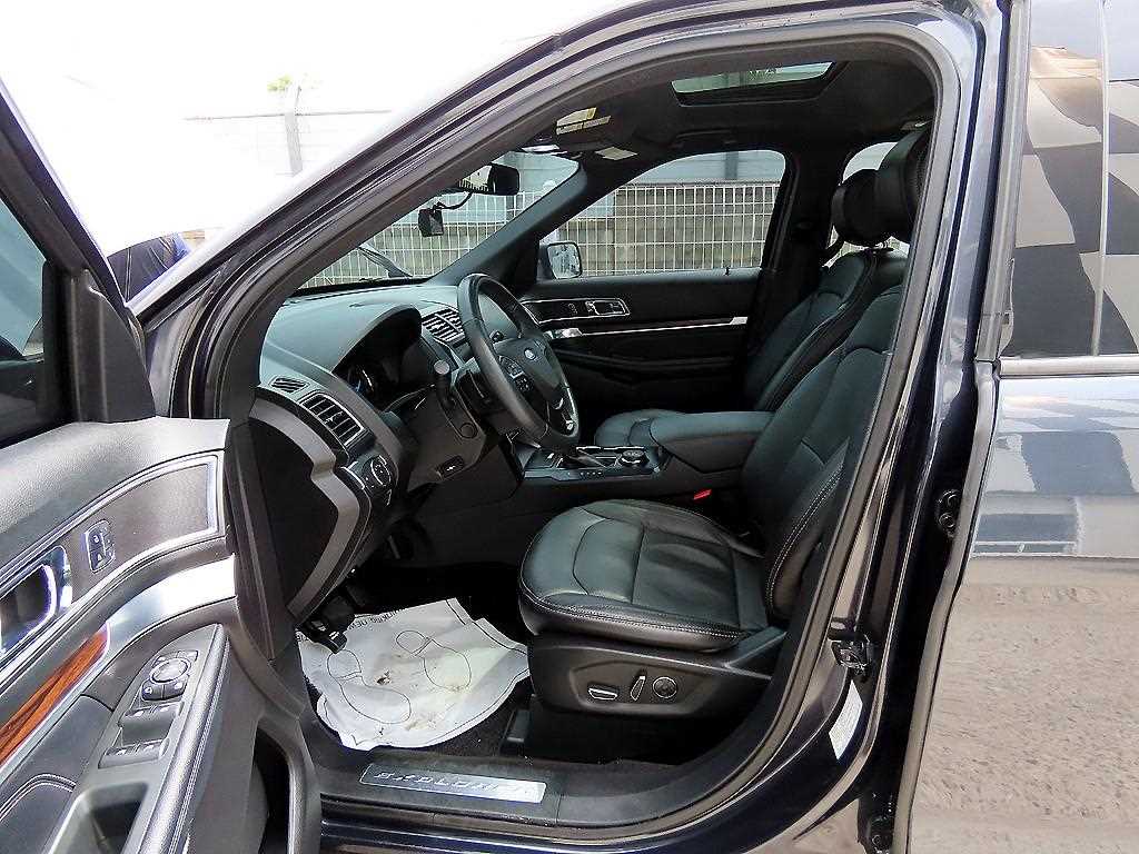 Ford Explorer - Vista 5