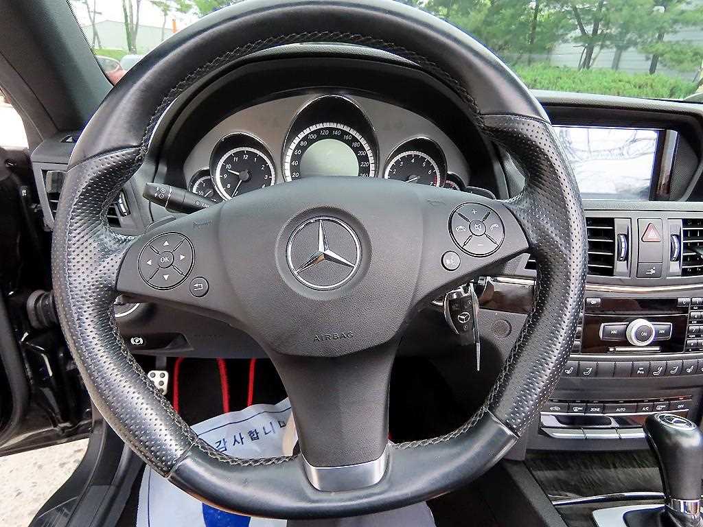 Mercedes Benz E class - Vista 9