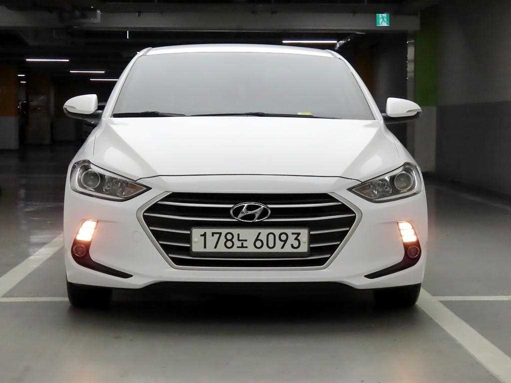 HYUNDAI Avante 2016 - Importación desde Corea - HF Imports Iquique - Foto 1