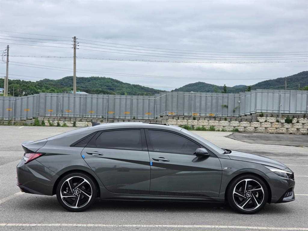 HYUNDAI Avante - Vista 7