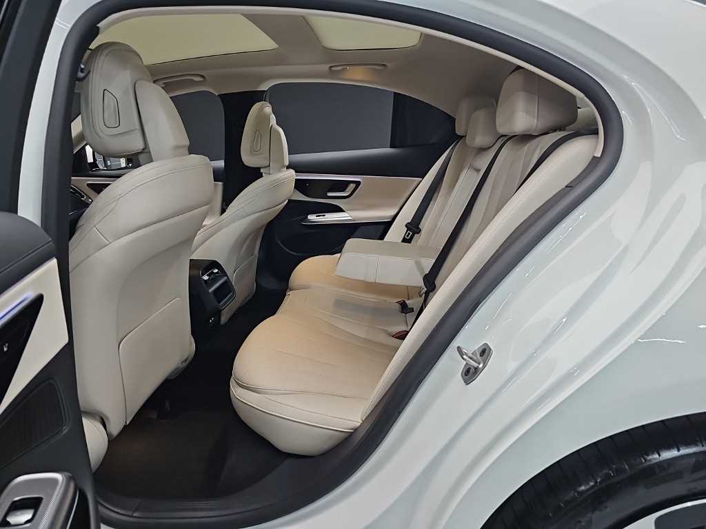 Mercedes Benz E class - Vista 12
