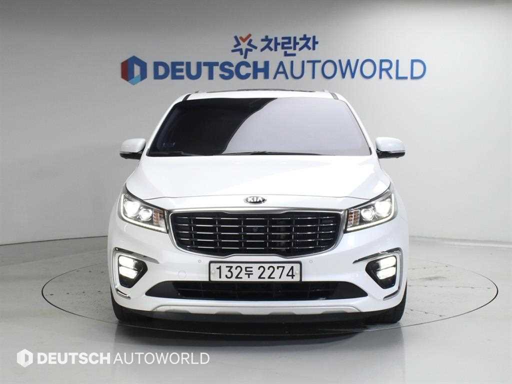 KIA Carnival - Vista 3