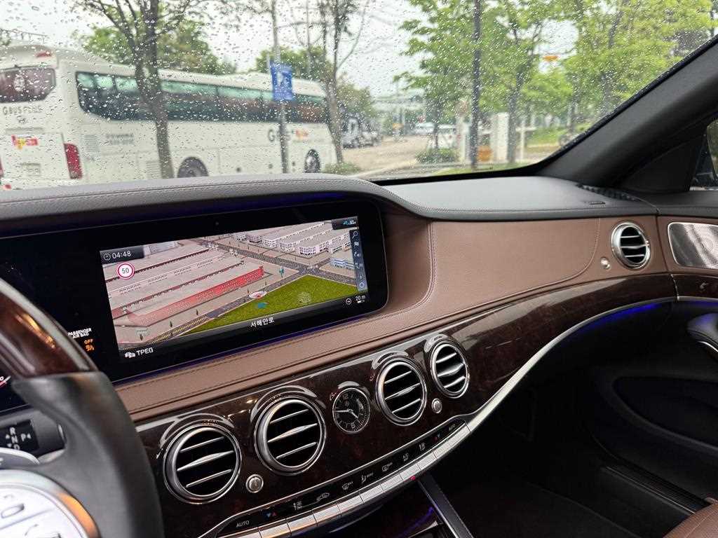 Mercedes Benz S Class - Vista 7