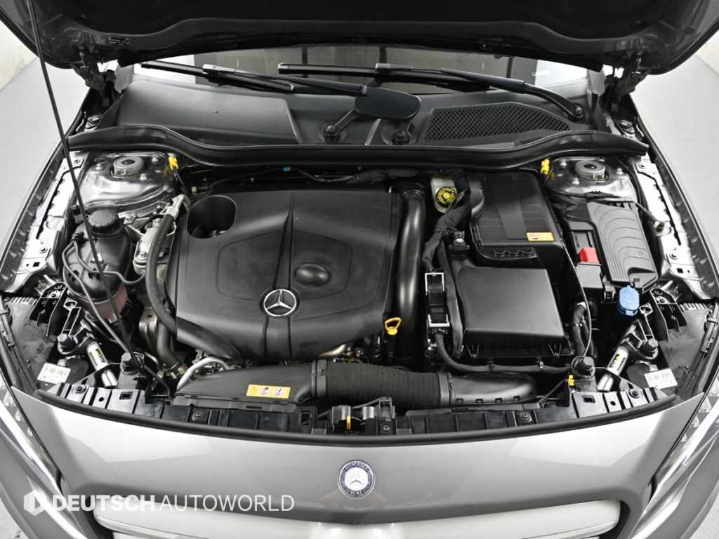 Mercedes Benz GLA Class - Vista 6