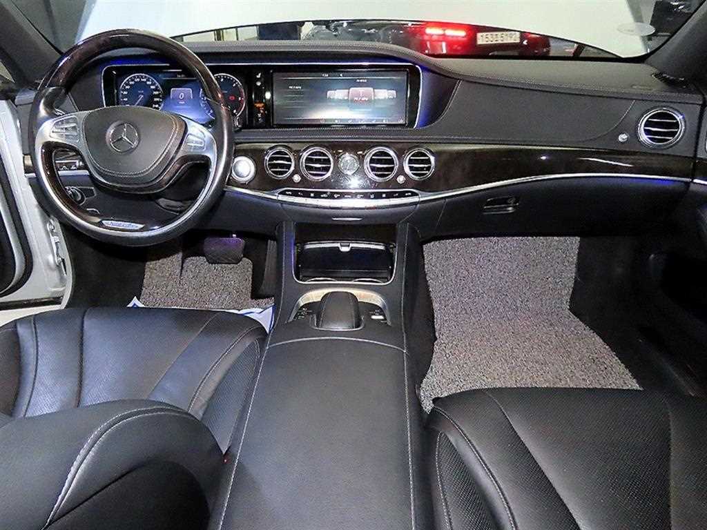 Mercedes Benz S Class - Vista 10