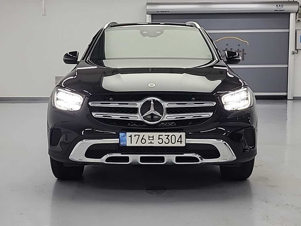 Mercedes Benz GLC Class - Vista 2