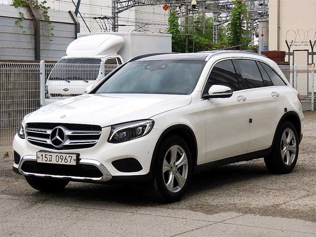 Mercedes Benz GLC Class - Vista 2