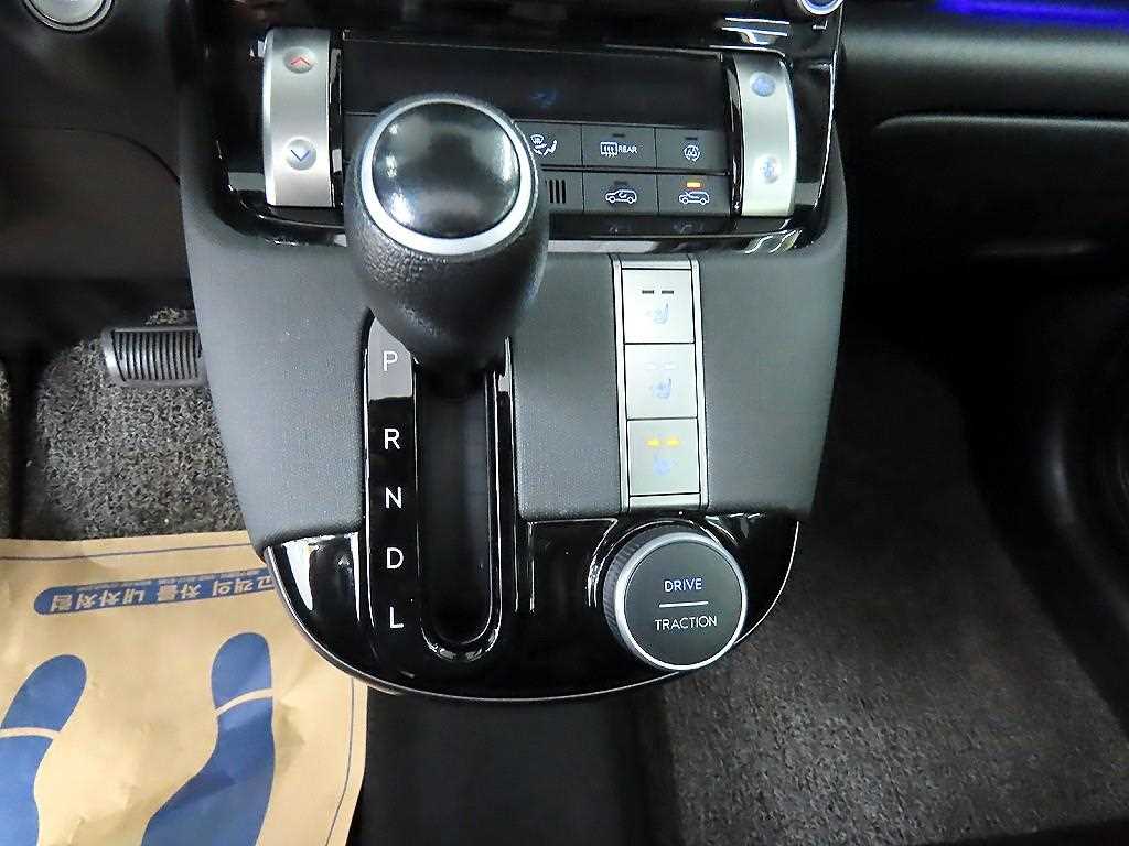 HYUNDAI Casper - Vista 10