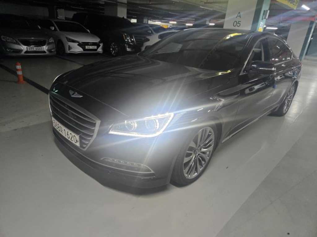 HYUNDAI Genesis - Vista 2