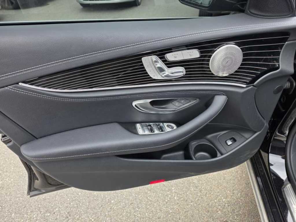 Mercedes Benz E class - Vista 6