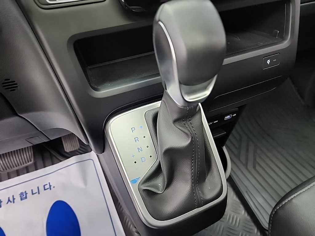 HYUNDAI Staria - Vista 8