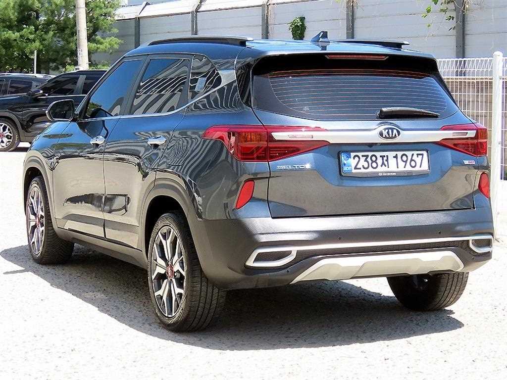 KIA Seltos - Vista 3