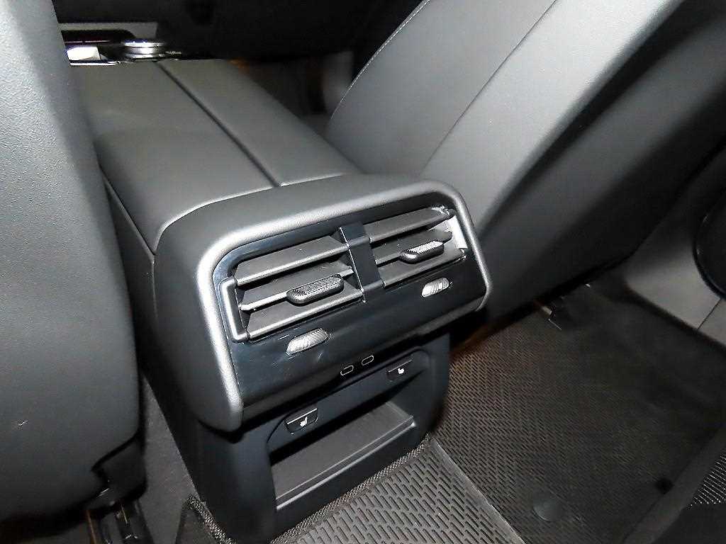 BMW 5 Series 2025 Negro - Importación desde Corea - HF Imports Iquique - Foto 15