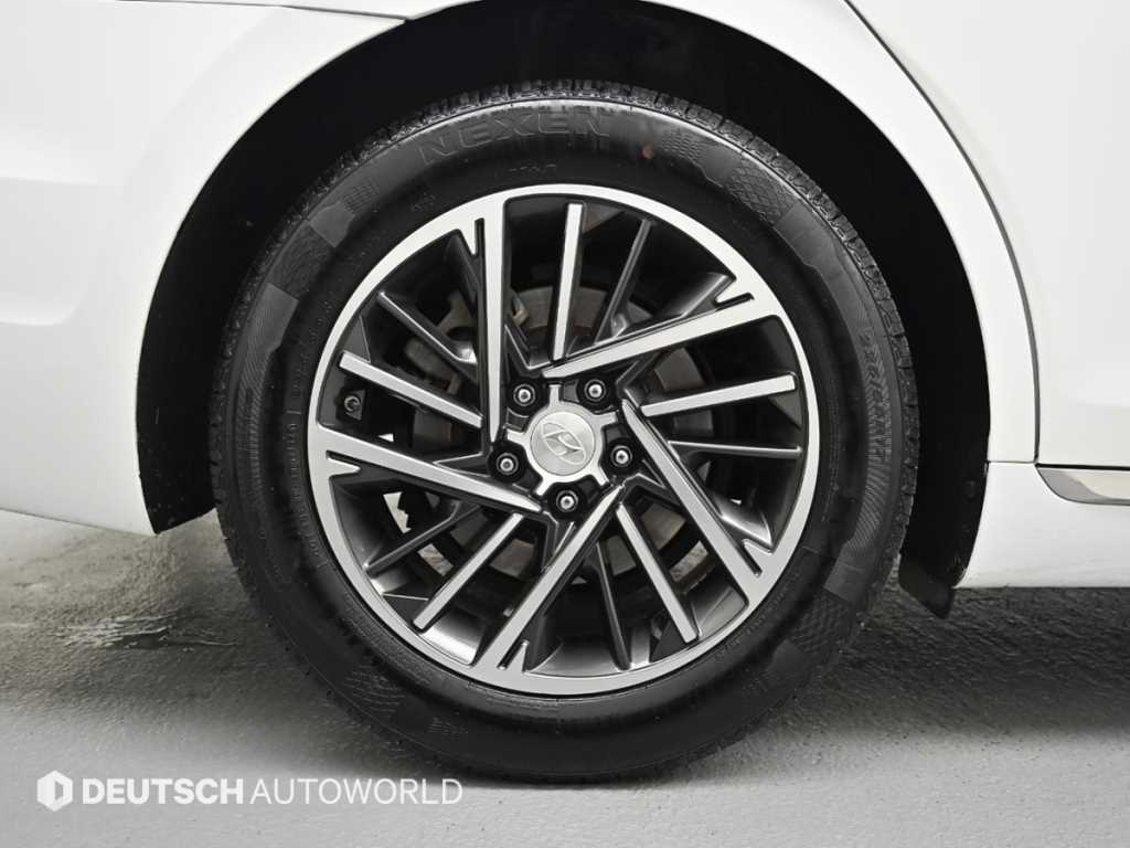 HYUNDAI Grandeur - Vista 6