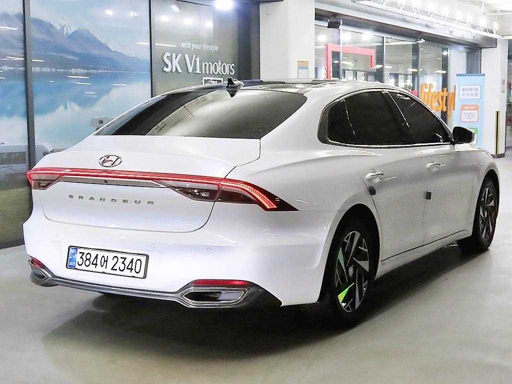 HYUNDAI Grandeur - Vista 4