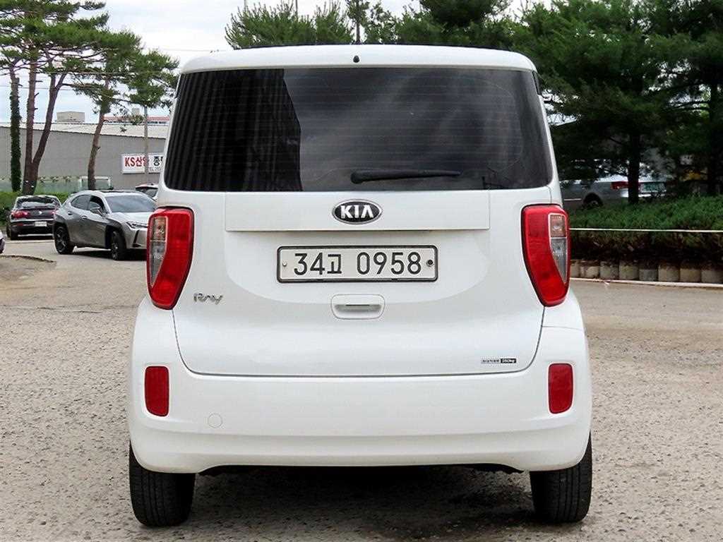 KIA Ray - Vista 4