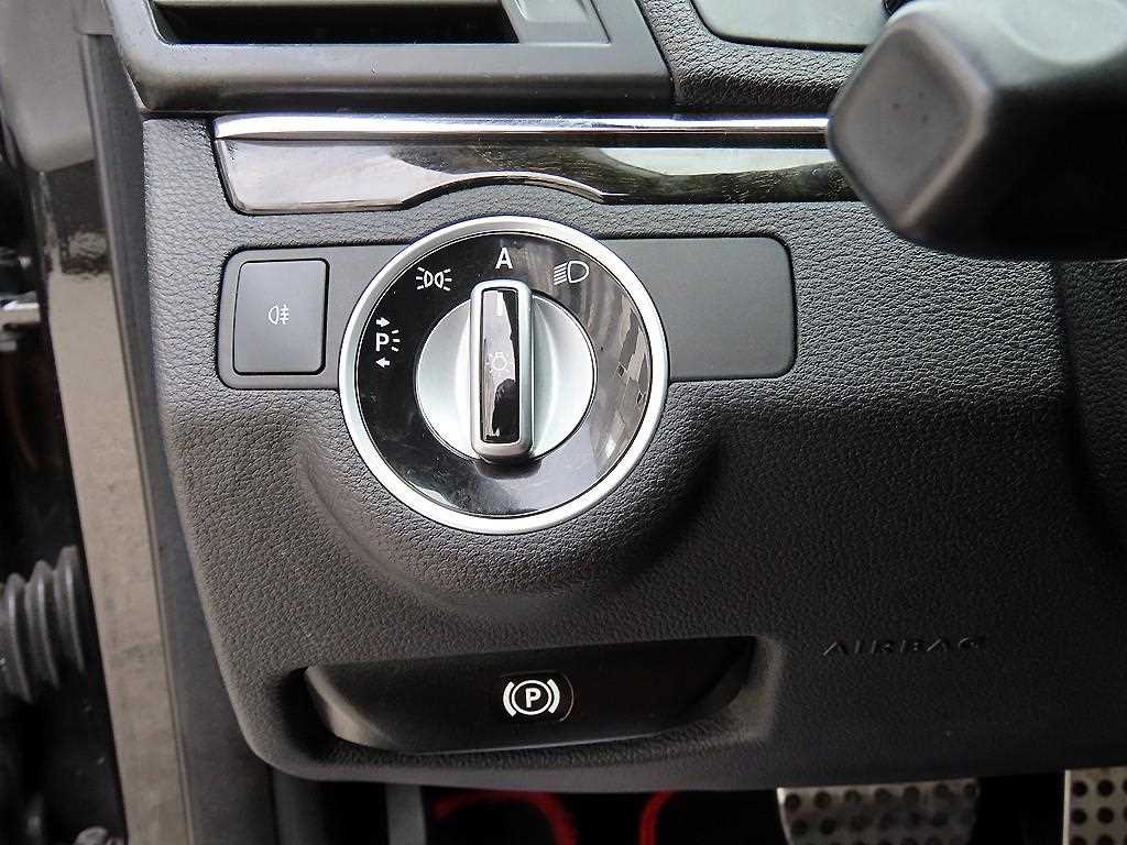 Mercedes Benz E class 2011 Negro - Importación desde Corea - HF Imports Iquique - Foto 13