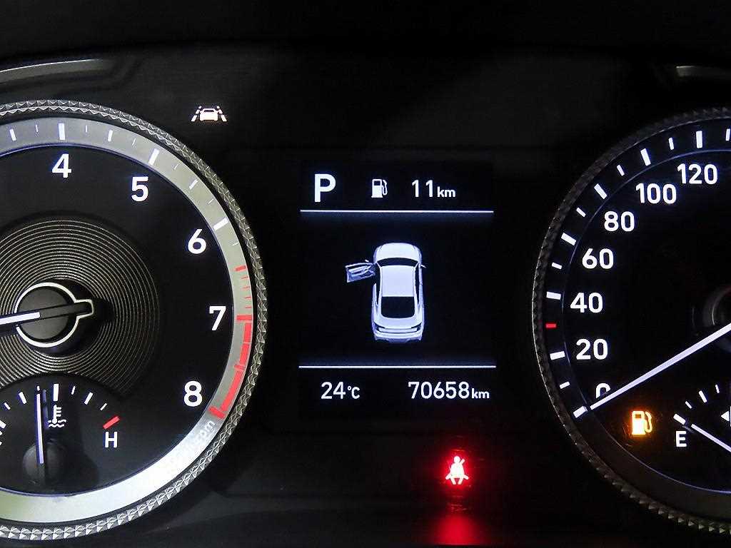 HYUNDAI Sonata - Vista 9