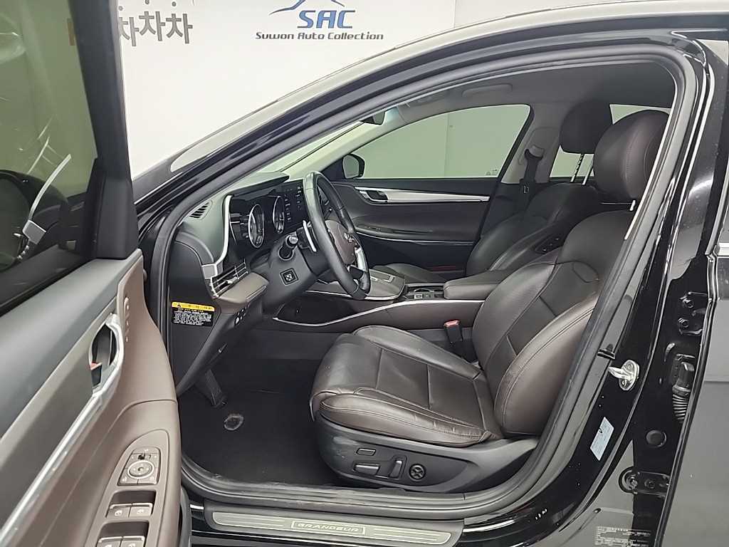 HYUNDAI Grandeur - Vista 11
