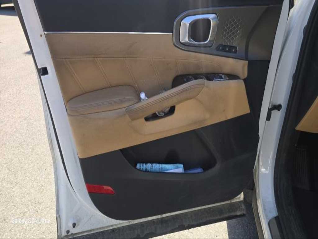 KIA Sorento - Vista 8