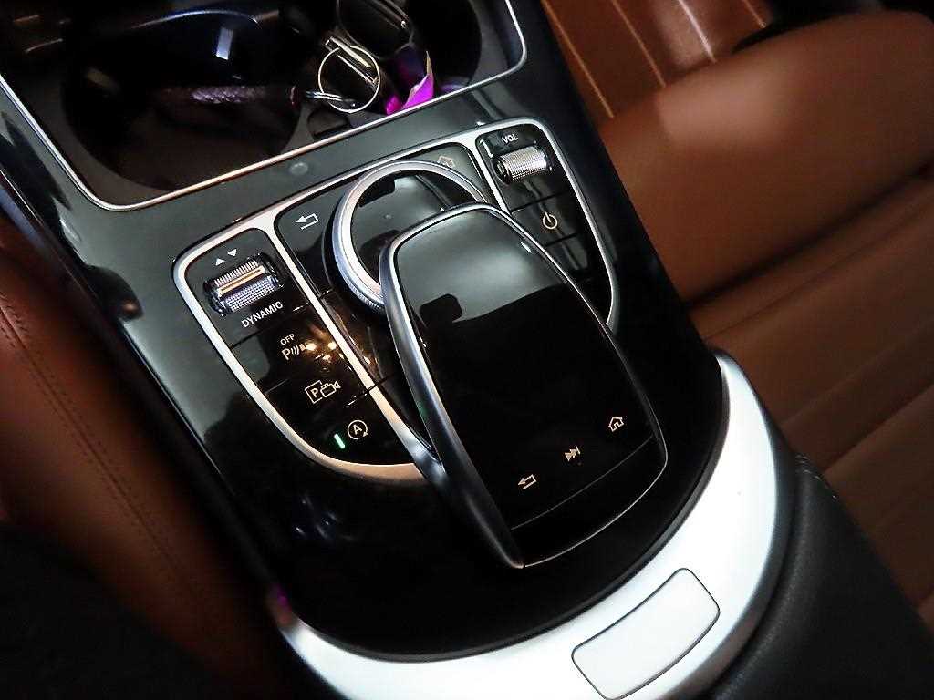 Mercedes Benz C Class 2019 Blanco - Importación desde Corea - HF Imports Iquique - Foto 14