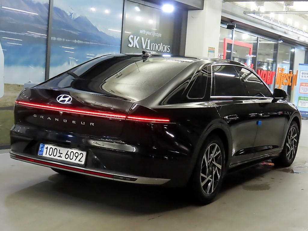 HYUNDAI Grandeur - Vista 4