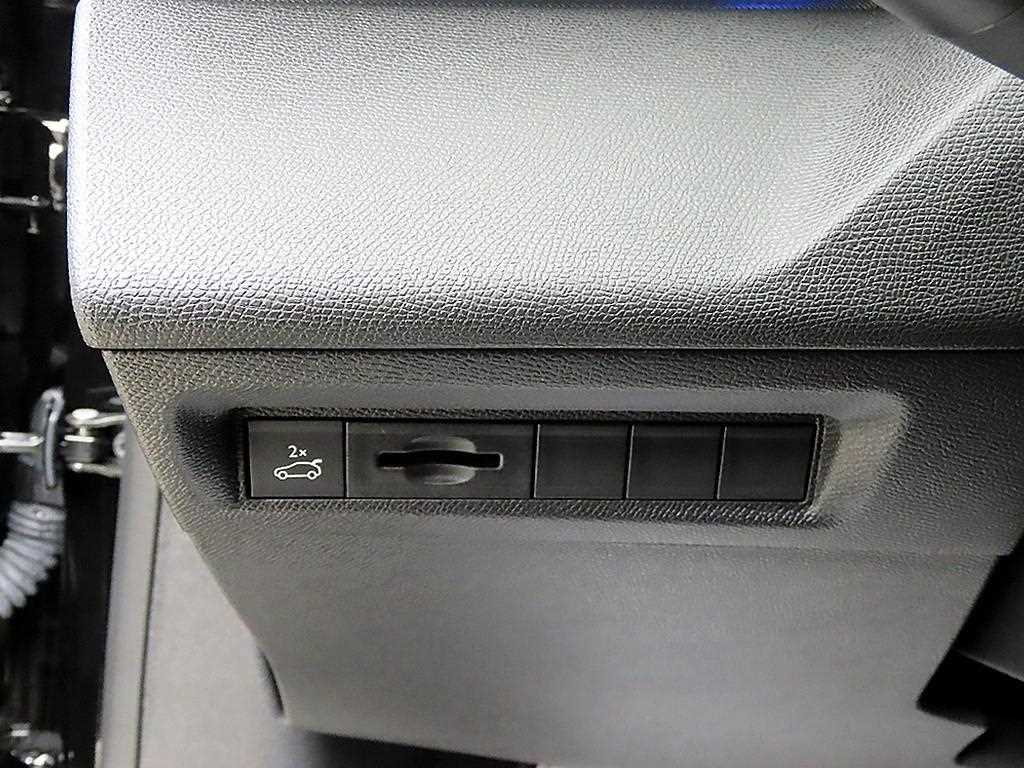 Peugeot 408 - Vista 12
