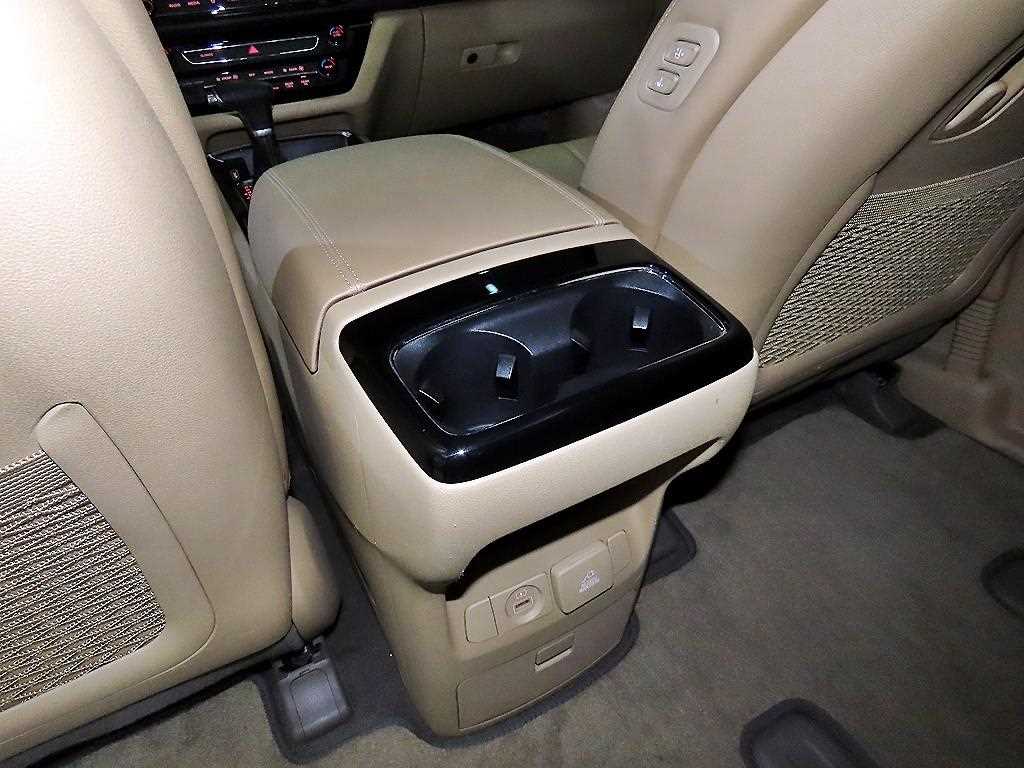 KIA Carnival 2019 the color of pearl - Importación desde Corea - HF Imports Iquique - Foto 14