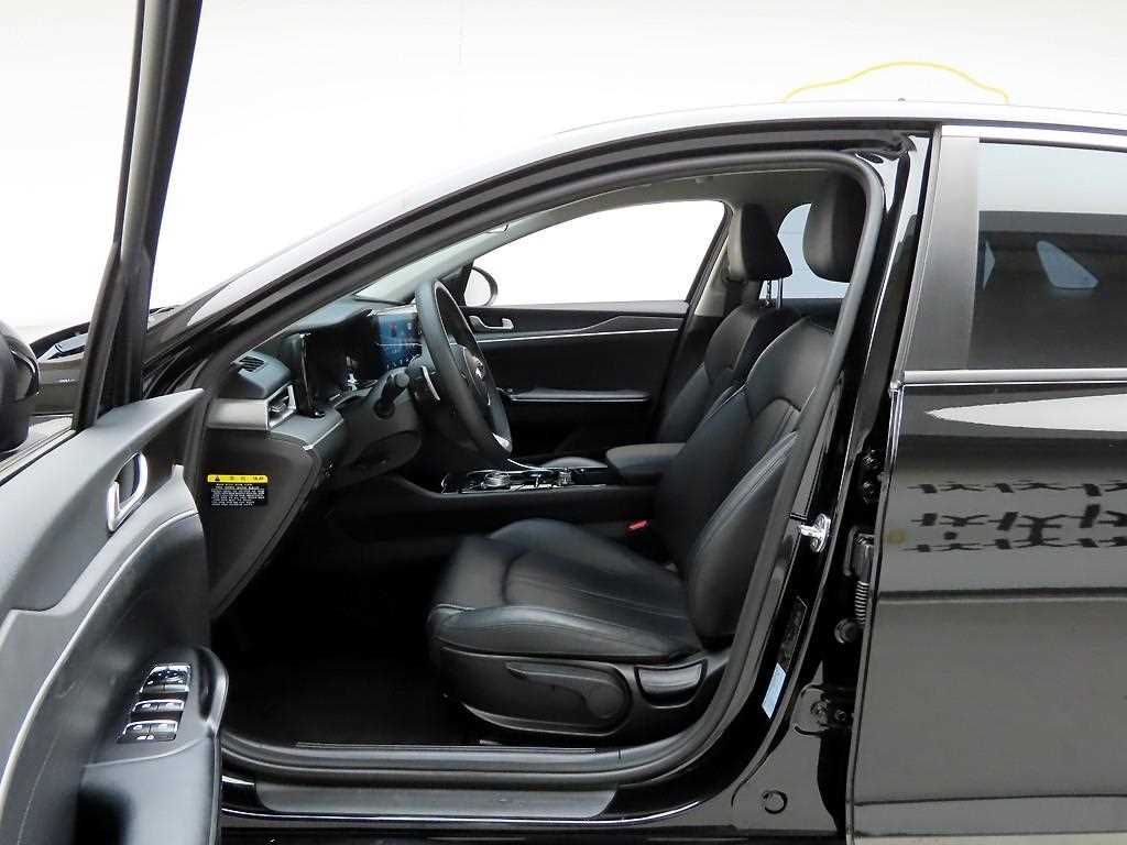 KIA K5 - Vista 12