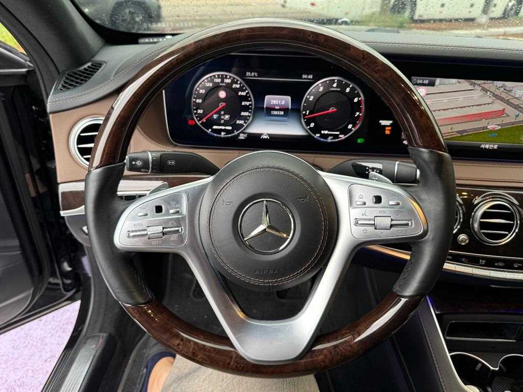 Mercedes Benz S Class - Vista 9