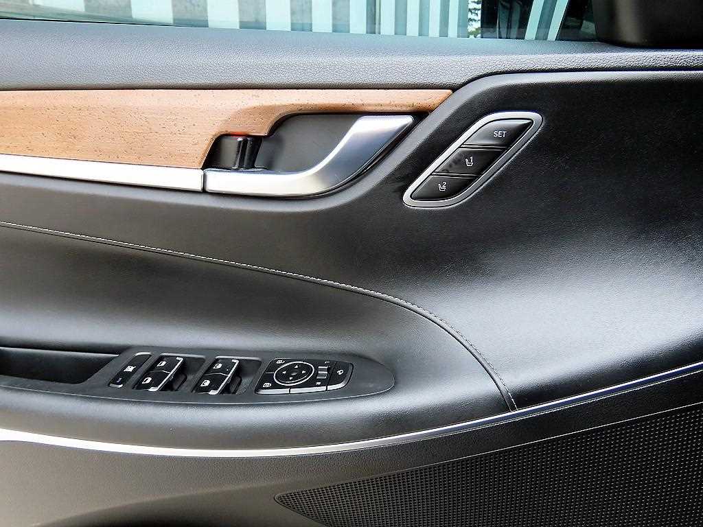 HYUNDAI Grandeur - Vista 11